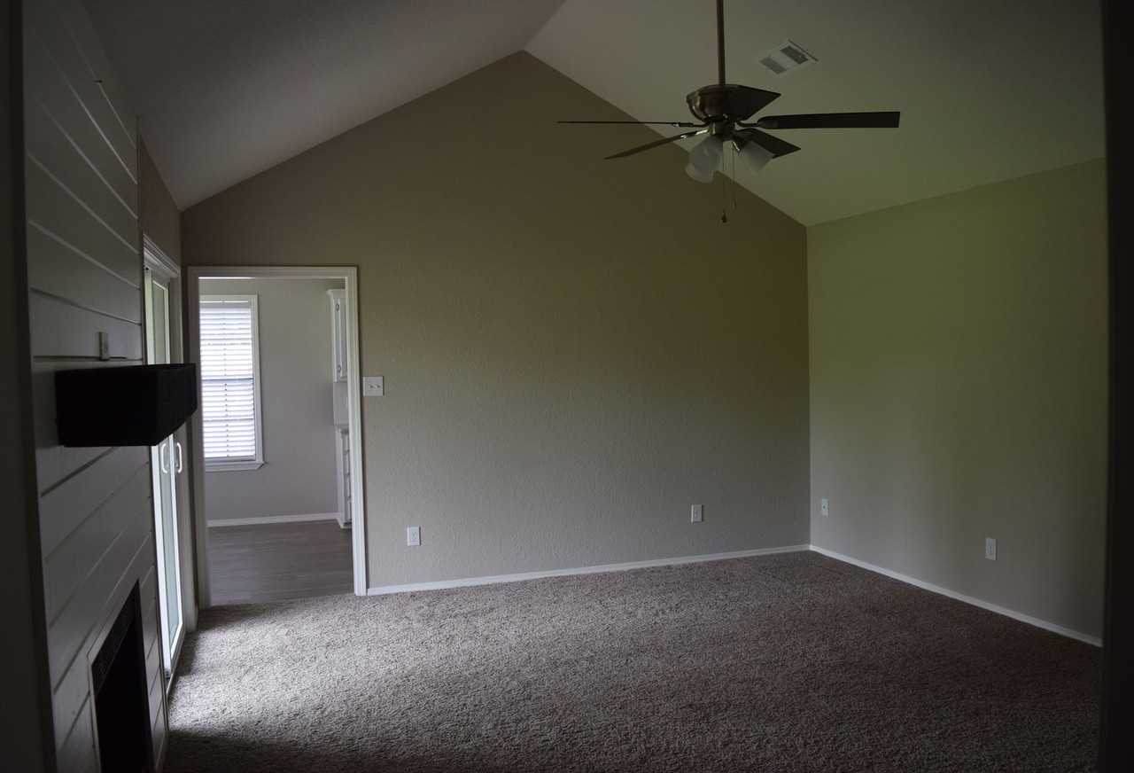 700 Cedar Ln - Photo 6 of 14