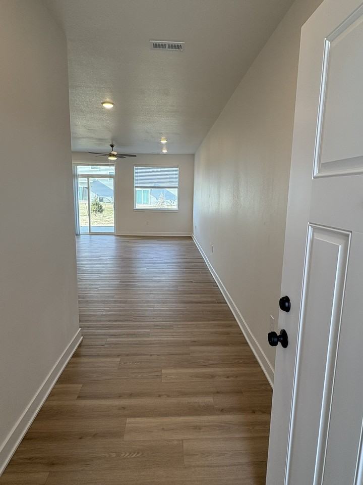 216 Nw Waverly Dr #1 - Photo 6 of 36