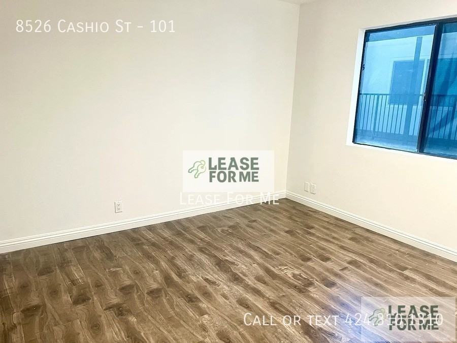 8526 Cashio St #101 - Photo 4 of 24