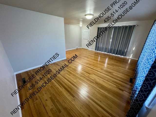 567 E 500 N #1 - Photo 2 of 30