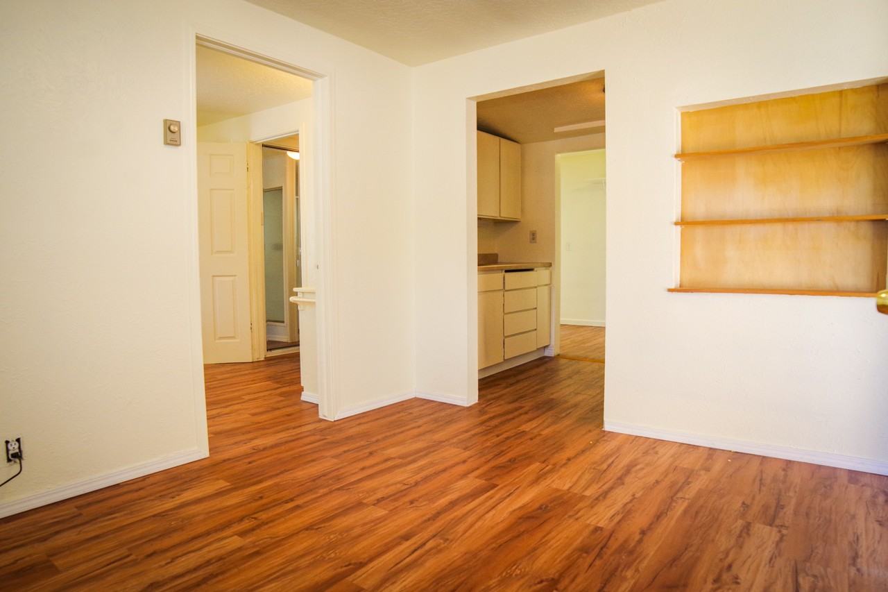 1925 S Division Ave #1 - Photo 3 of 13