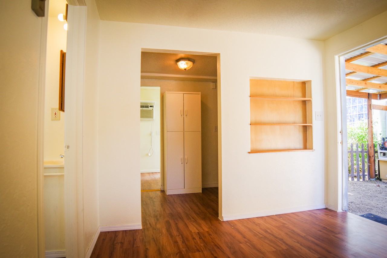 1925 S Division Ave #1 - Photo 5 of 13