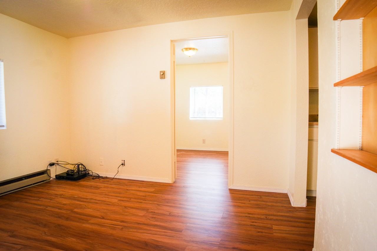 1925 S Division Ave #1 - Photo 6 of 13