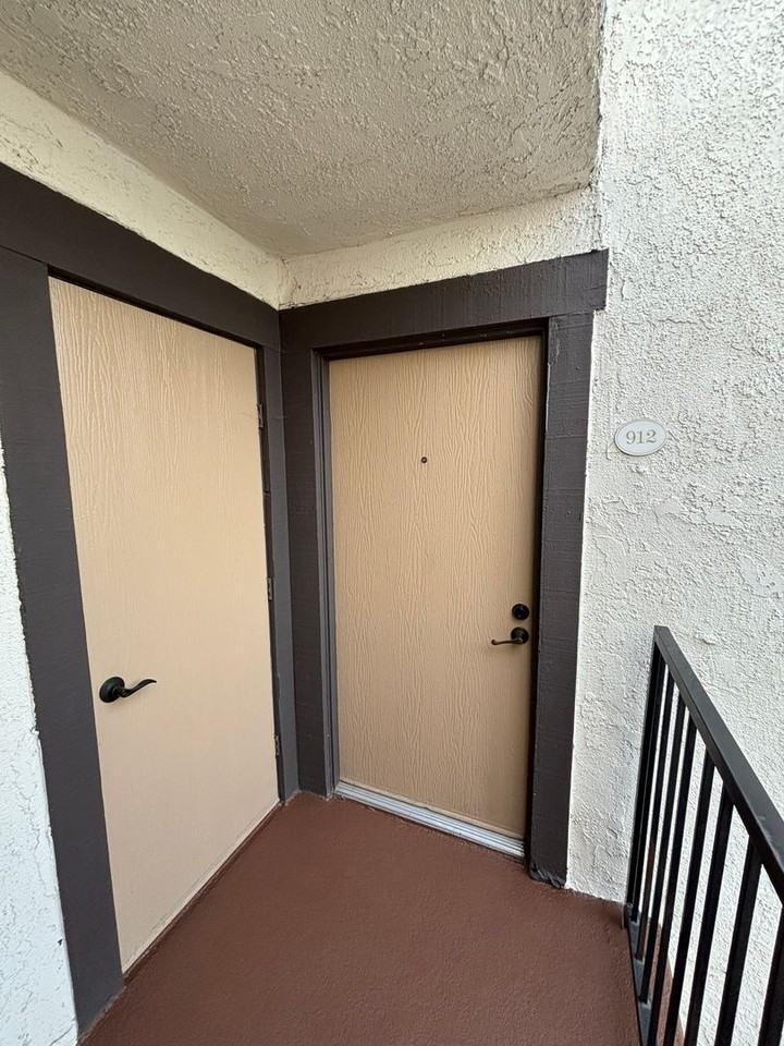 Brookstone - Photo 2 of 50