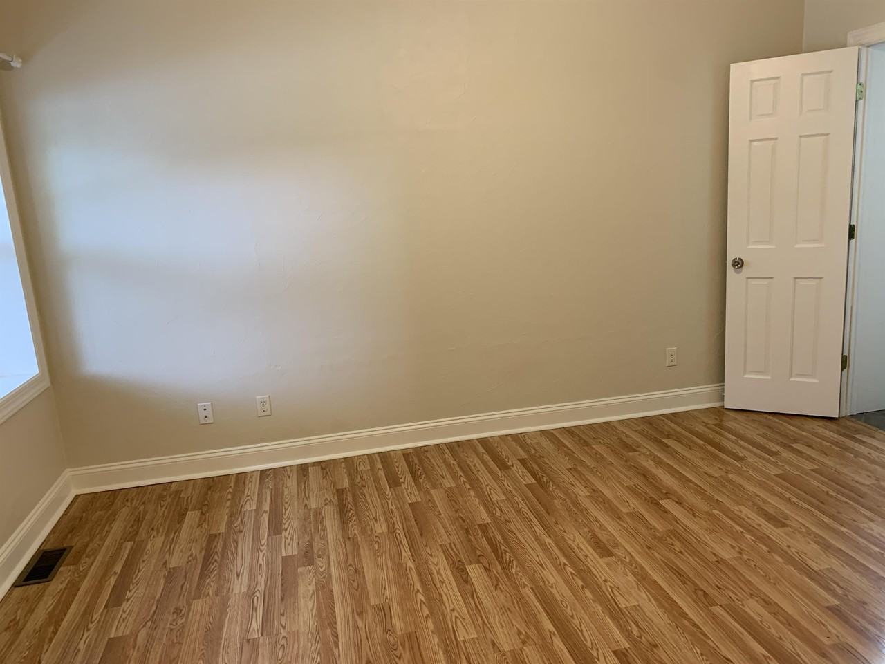 Baum 5515 - Photo 7 of 17