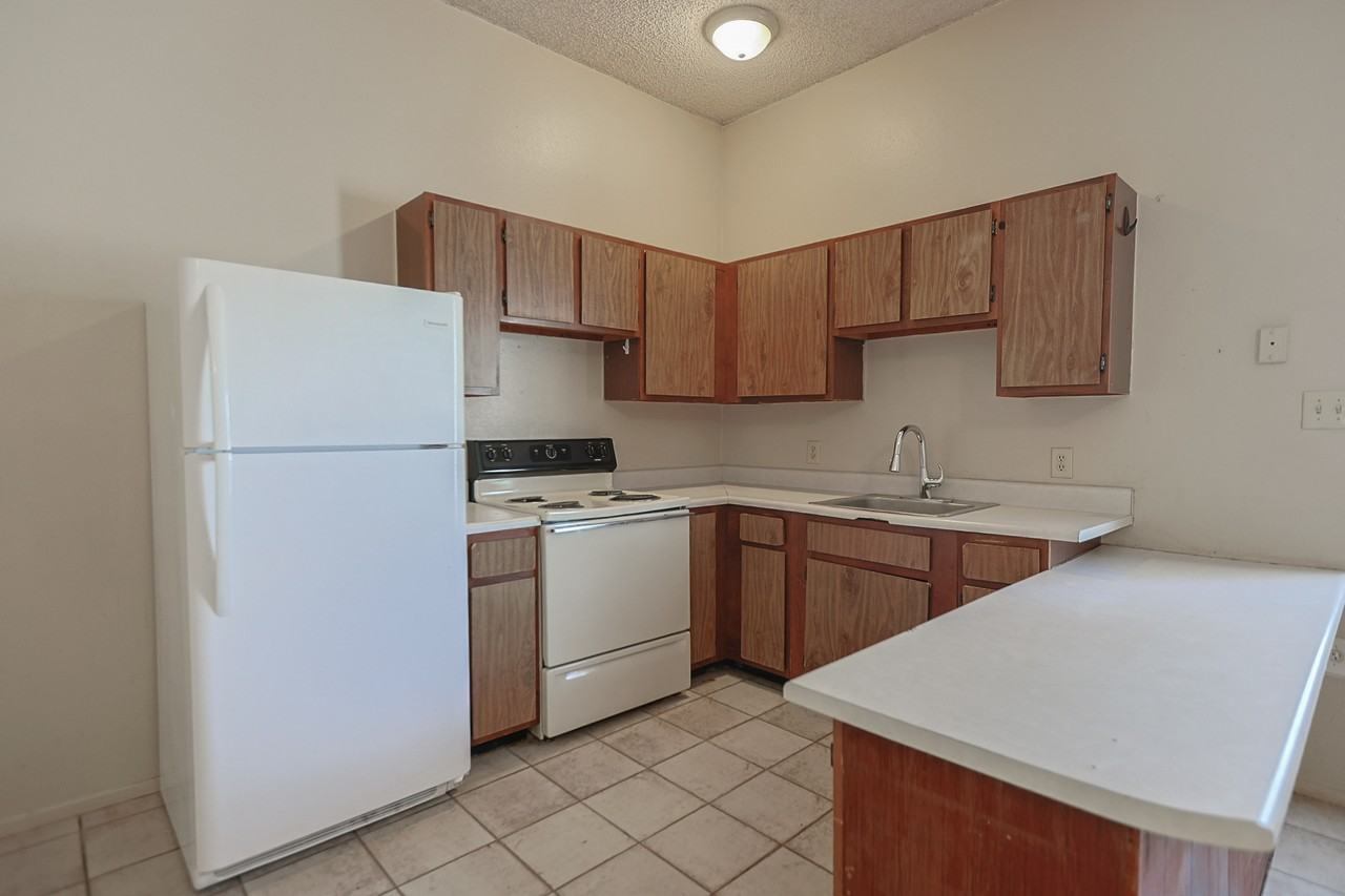 1410 Marlton Street - Photo 7 of 9