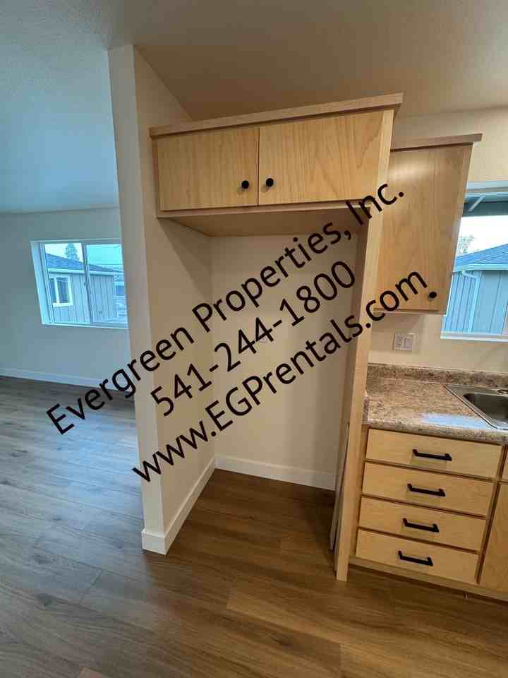 1650 Northwest Highland Avenue - Photo 6 of 19