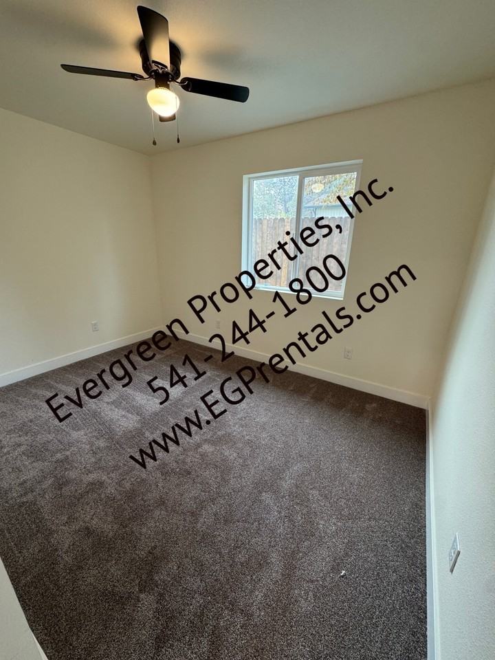 1650 Northwest Highland Avenue - Photo 7 of 19