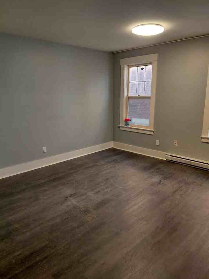 475-479 Main St - Photo 4 of 7