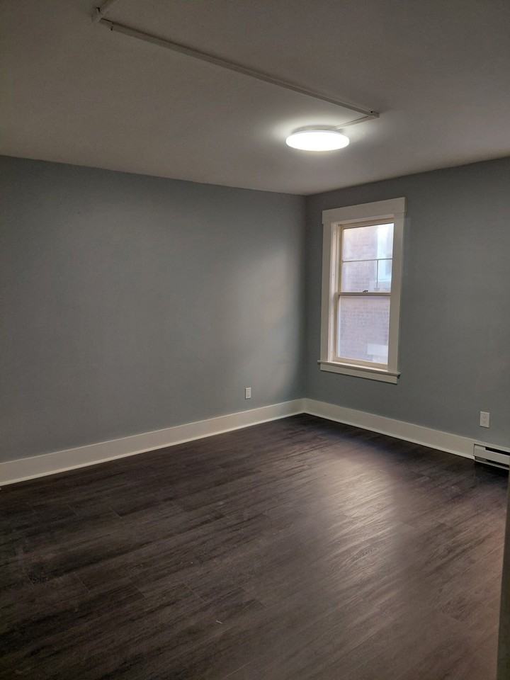 475-479 Main St - Photo 6 of 7