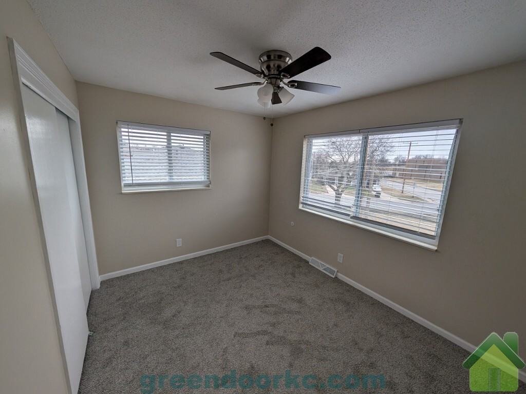 501 A-E South Scott Avenue - Photo 7 of 8