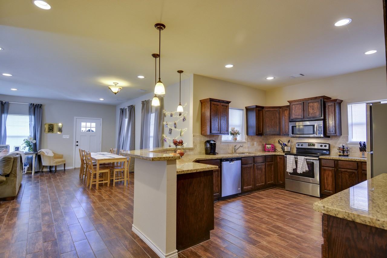 1606 Park Place - Photo 5 of 16