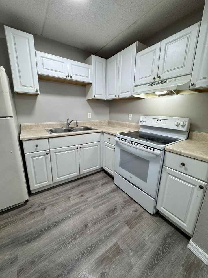 River West Apartments - Photo 5 of 50