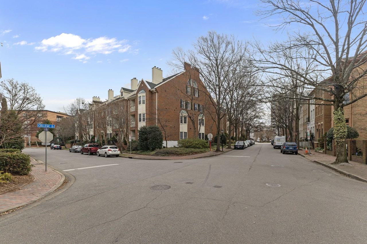 300 Yarmouth St #1 - Photo 3 of 27