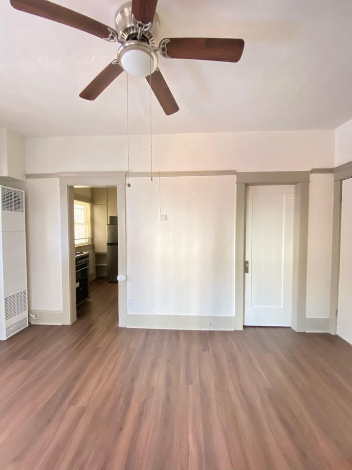 959 E. Broadway - Photo 2 of 10