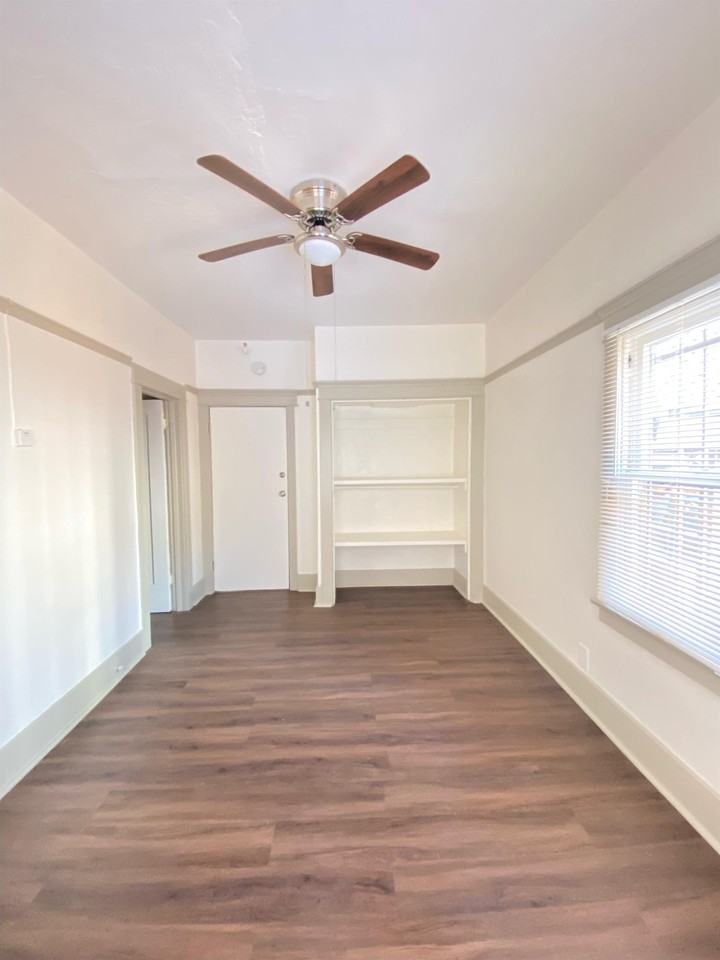 959 E. Broadway - Photo 3 of 10