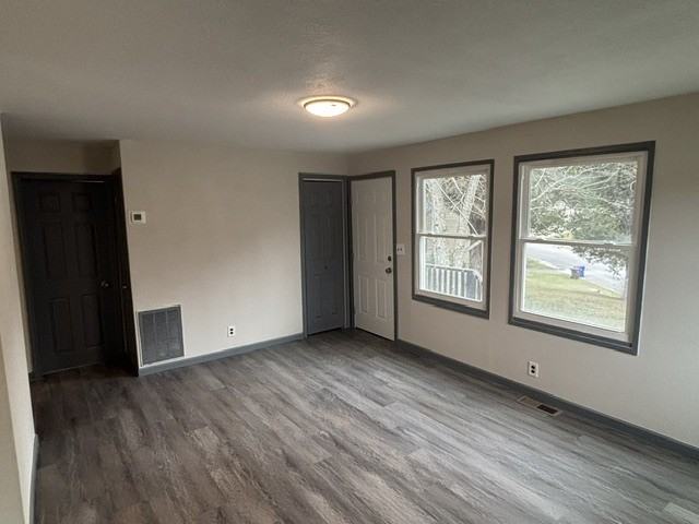 129 Lawton Road - Photo 4 of 21