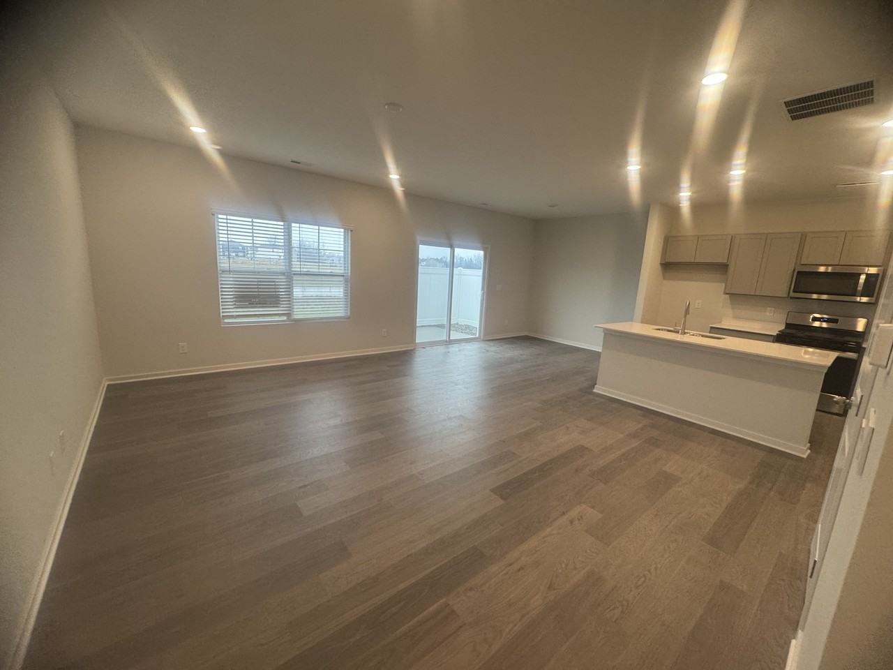 6296 Marinelli Dr S - Photo 7 of 17