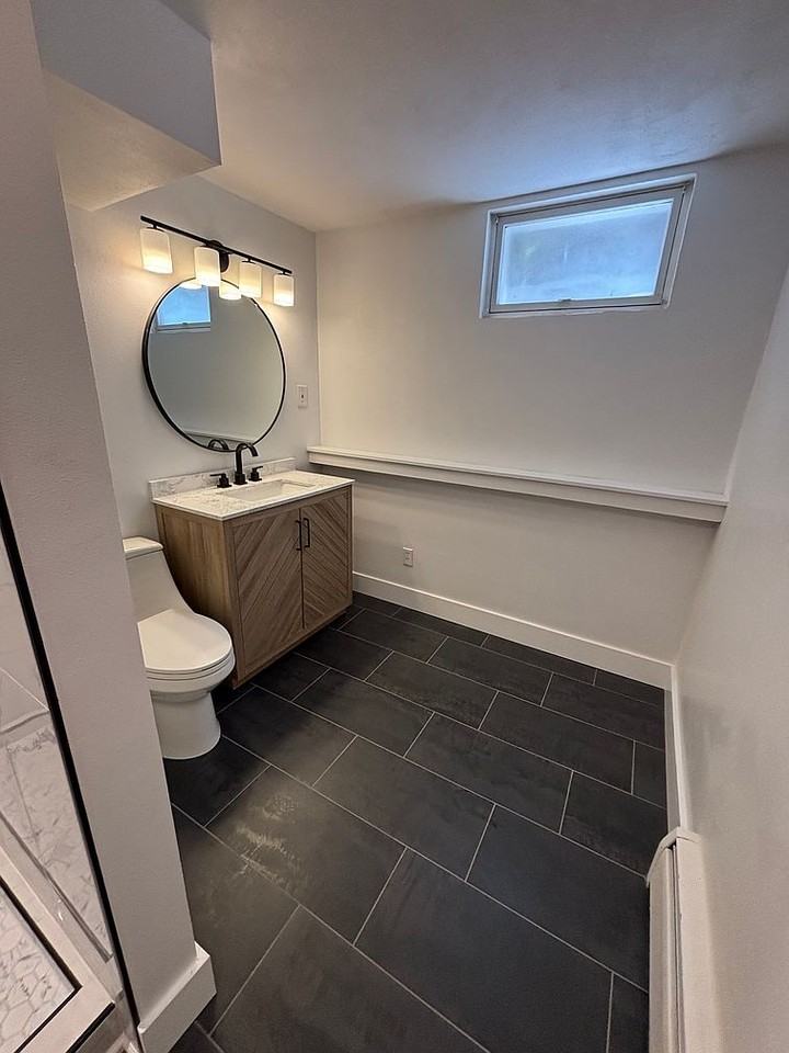 719 E Madison St #NA - Photo 6 of 12