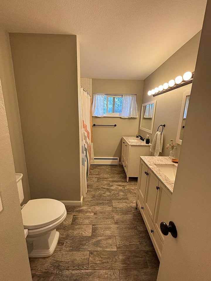 719 E Madison St #NA - Photo 7 of 12