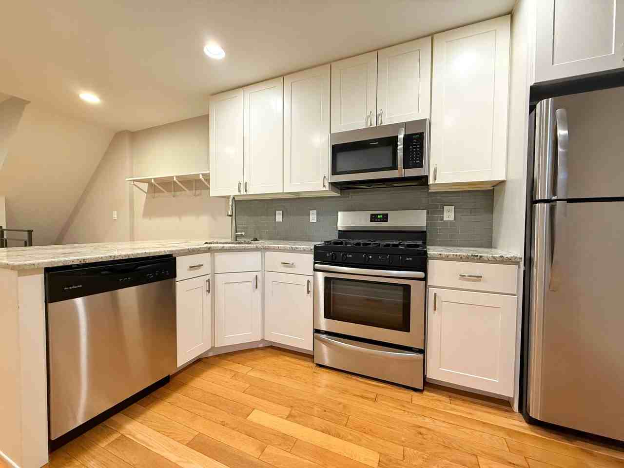 2535 S Sartain St #NA - Photo 2 of 38