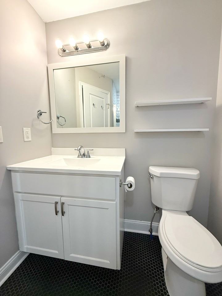 2535 S Sartain St #NA - Photo 6 of 38