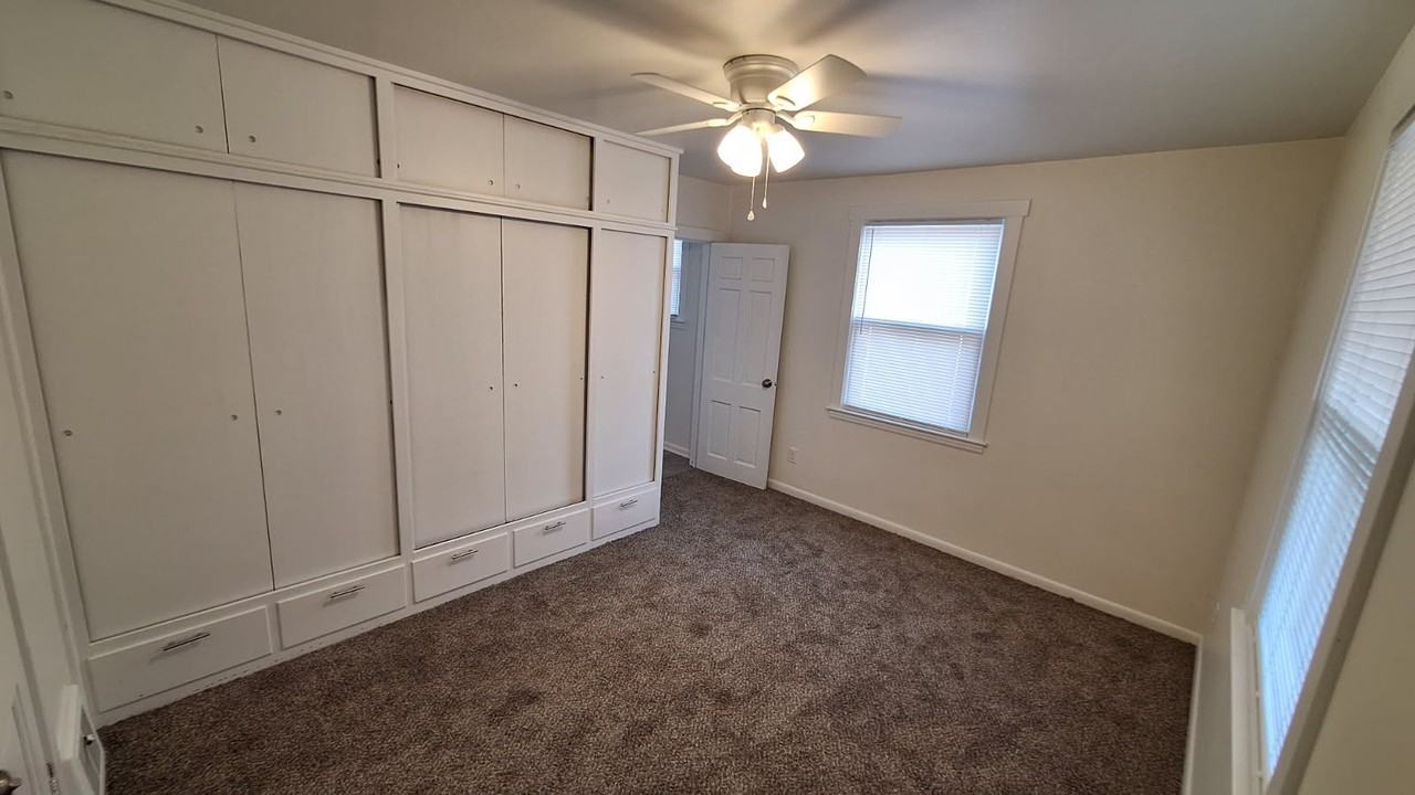 3044 N 12th St #NA - Photo 5 of 11