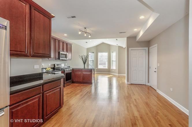 4936 S Champlain Ave #3 - Photo 4 of 8