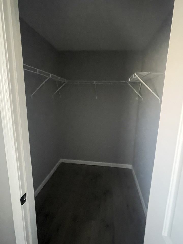 916 9th St Ne #NA - Photo 7 of 20