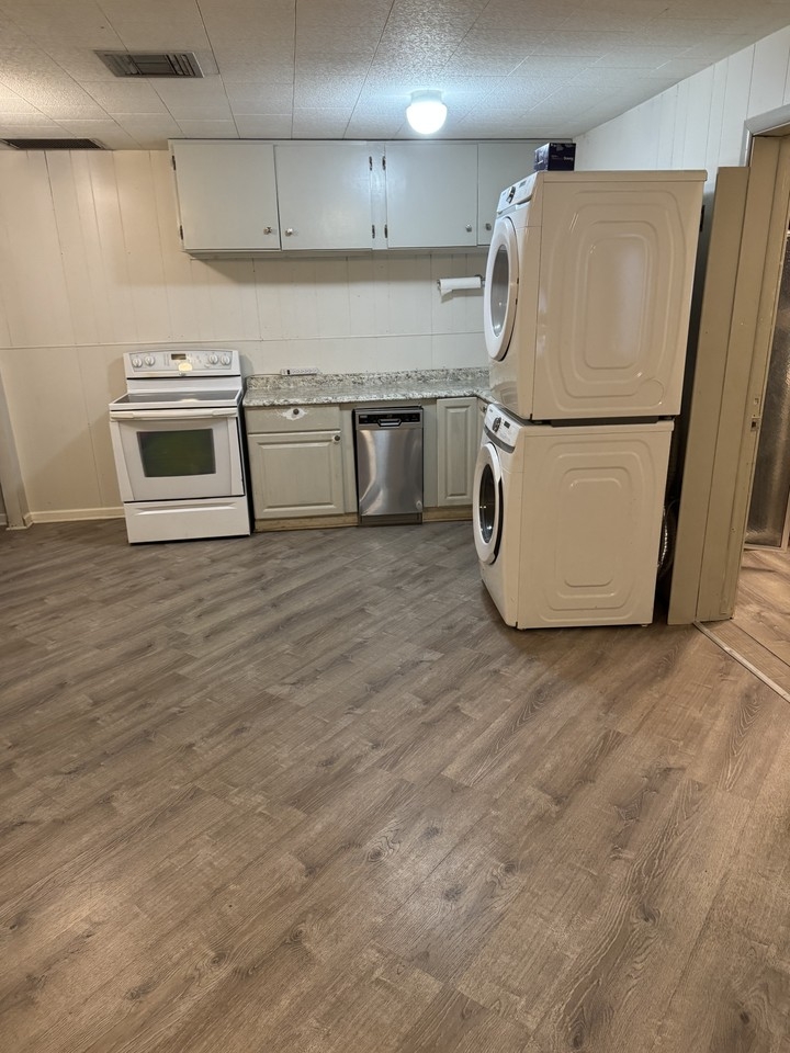 1117 E Alder St #NA - Photo 2 of 6