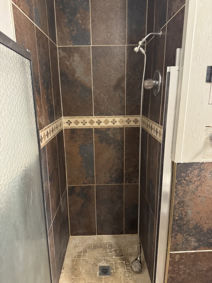 1117 E Alder St #NA - Photo 4 of 6