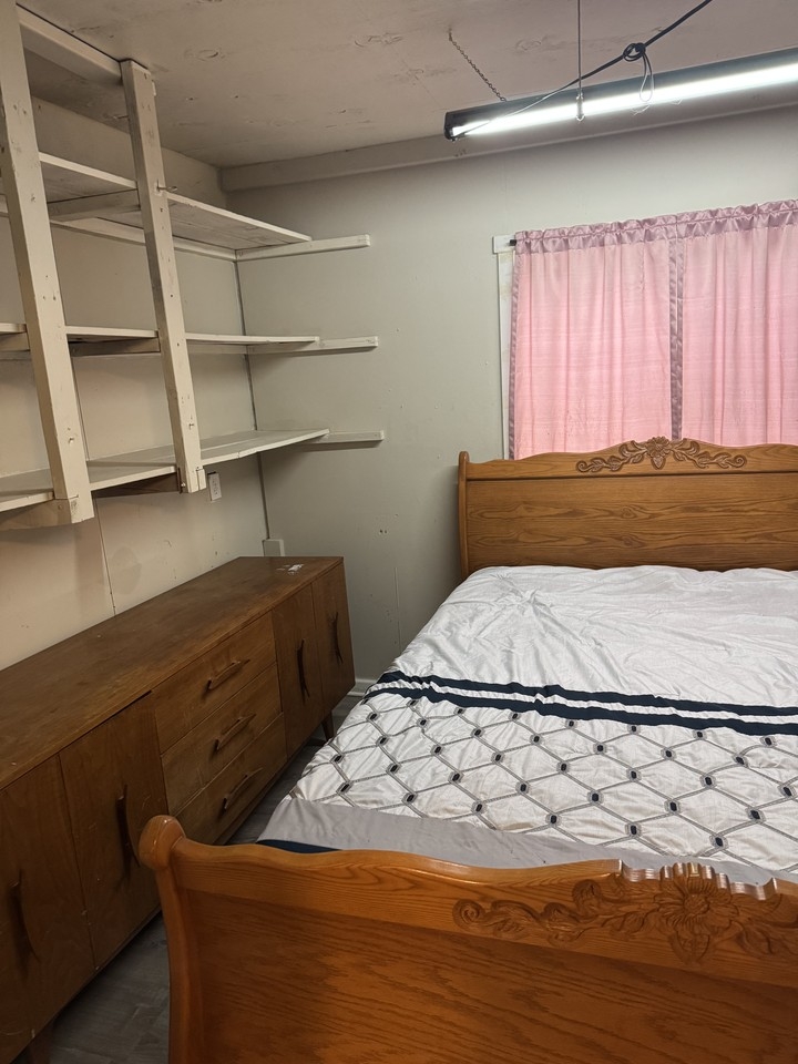 1117 E Alder St #NA - Photo 5 of 6