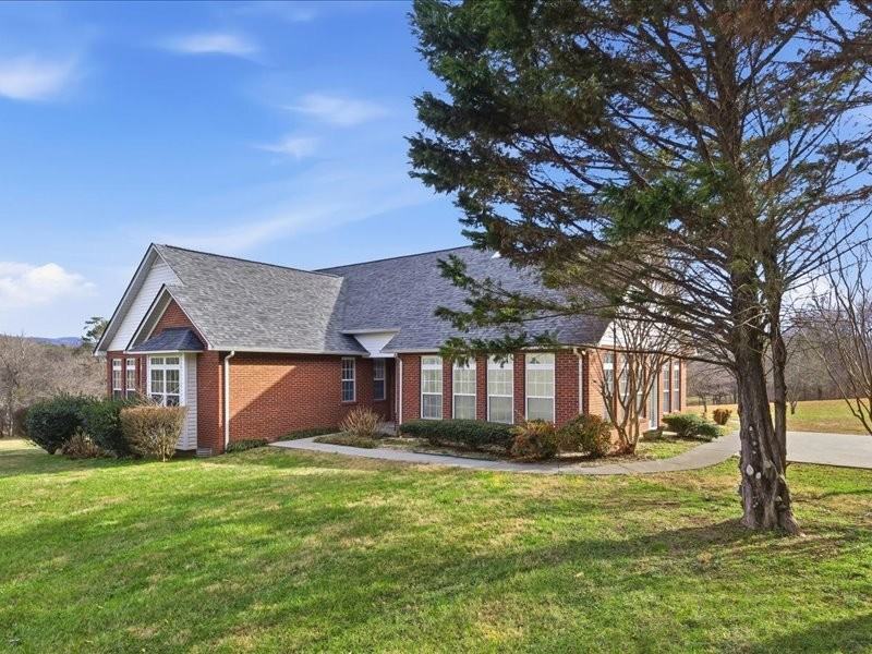 5320 Baumgardner Rd #1 - Photo 2 of 50