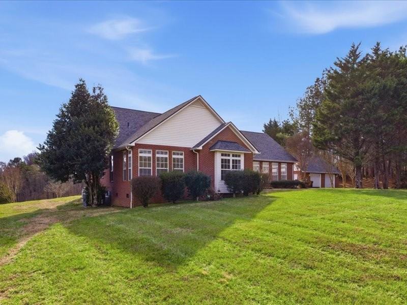 5320 Baumgardner Rd #1 - Photo 3 of 50