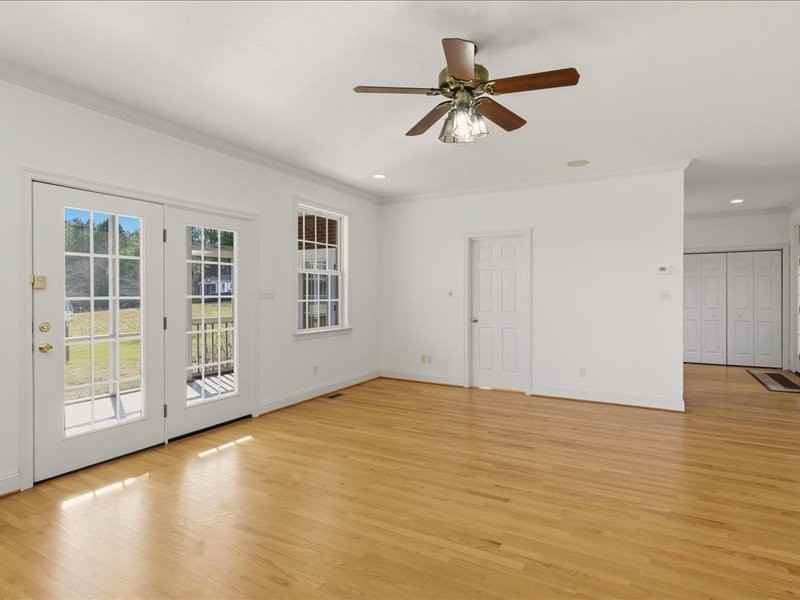 5320 Baumgardner Rd #1 - Photo 7 of 50