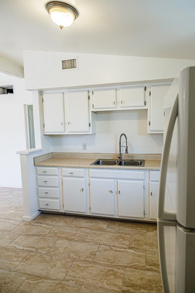 2317 S Forgeus Ave #1 - Photo 5 of 13