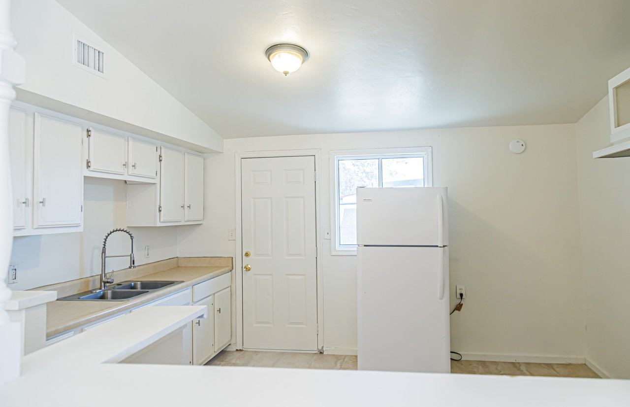 2317 S Forgeus Ave #1 - Photo 6 of 13