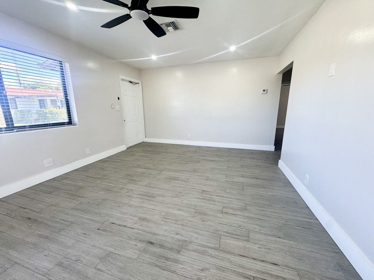 412 Sw 27th Ter #NA - Photo 3 of 15