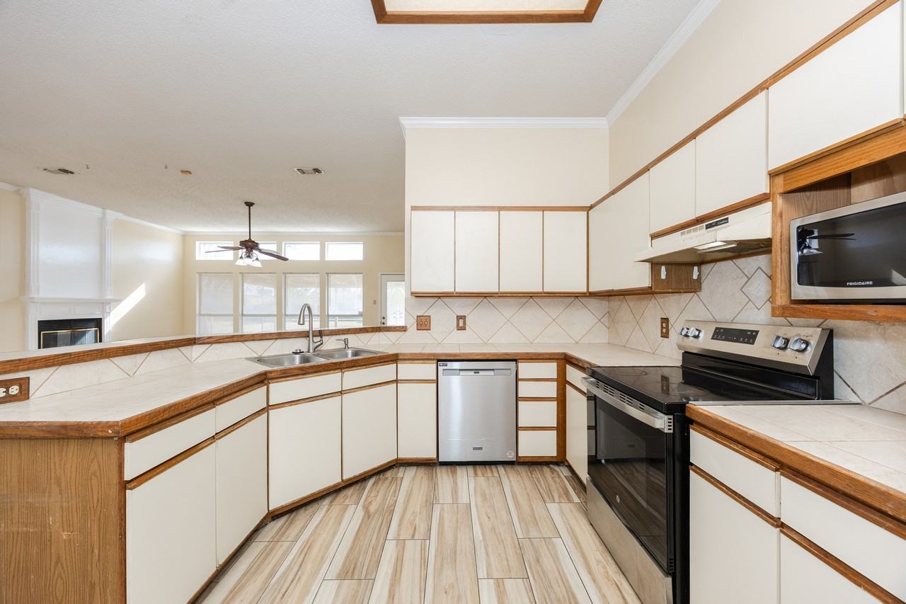 13422 S Fairview Ave #NA - Photo 7 of 20