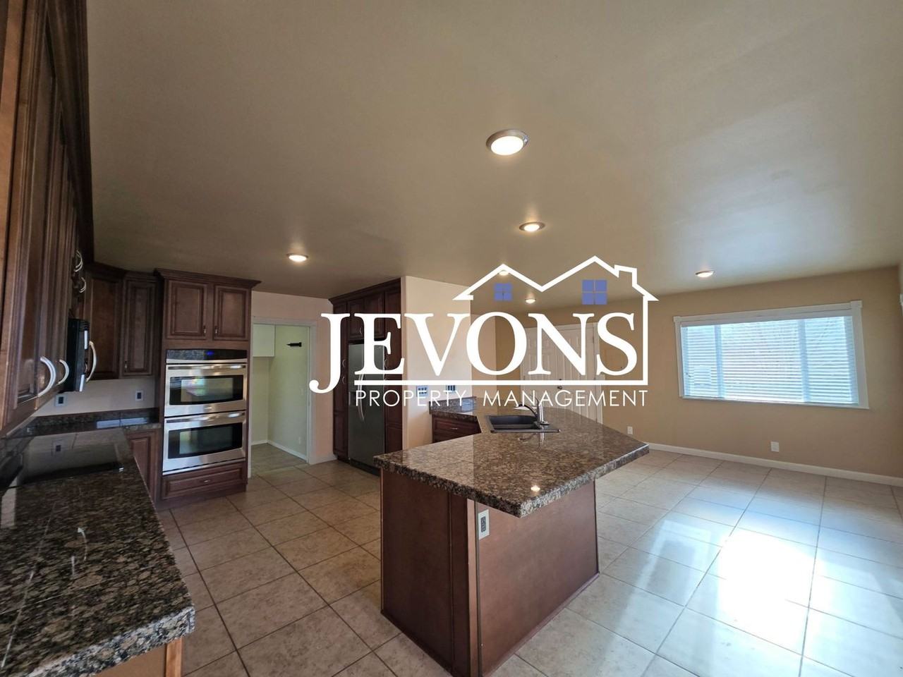 503 N 33rd St - Photo 6 of 26