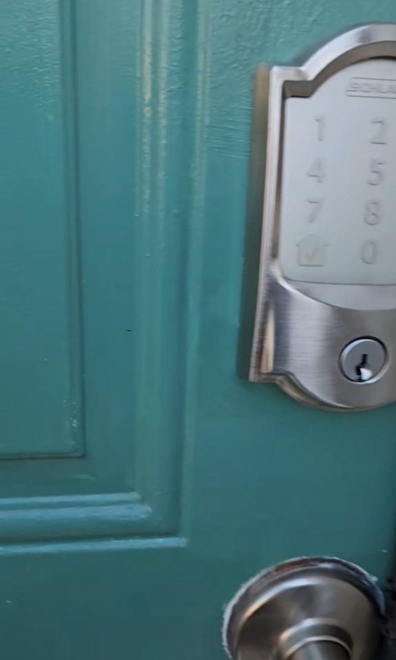 827 N Caroline St #1 - Photo 3 of 6