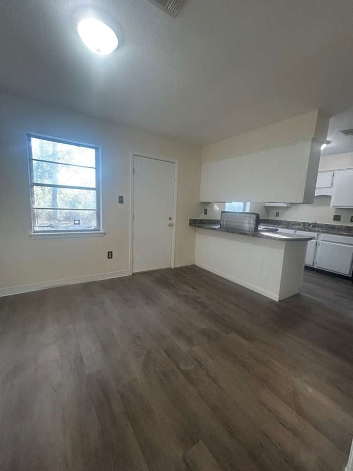 1817 Victoria Dr #1 - Photo 3 of 14