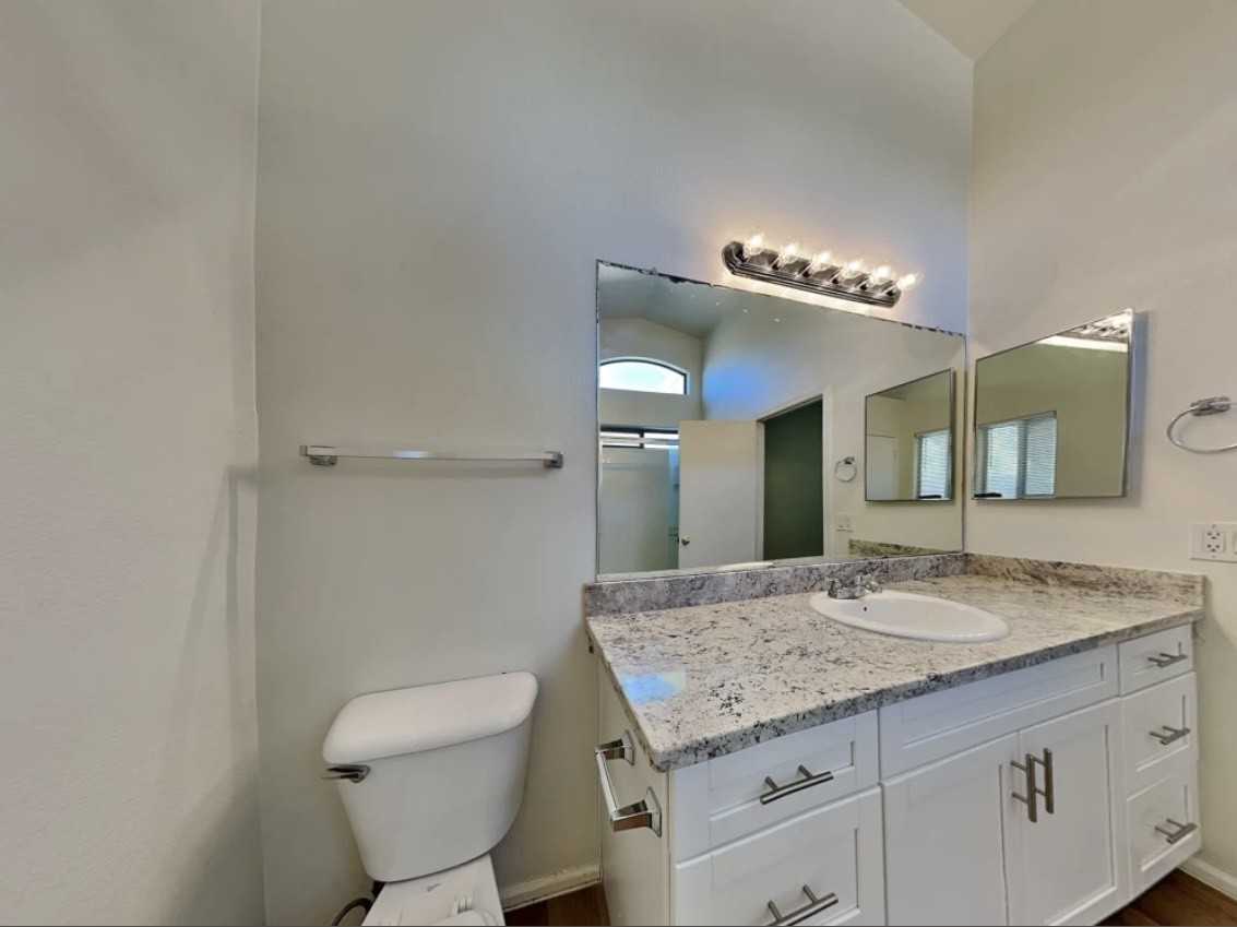 1088 East Palomino Way - Photo 3 of 8