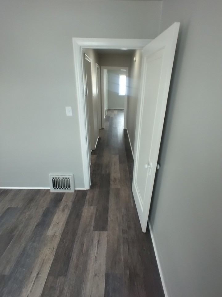 537 Gobel St #537 - Photo 4 of 29
