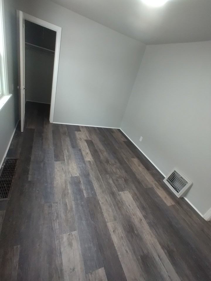 537 Gobel St #537 - Photo 5 of 29