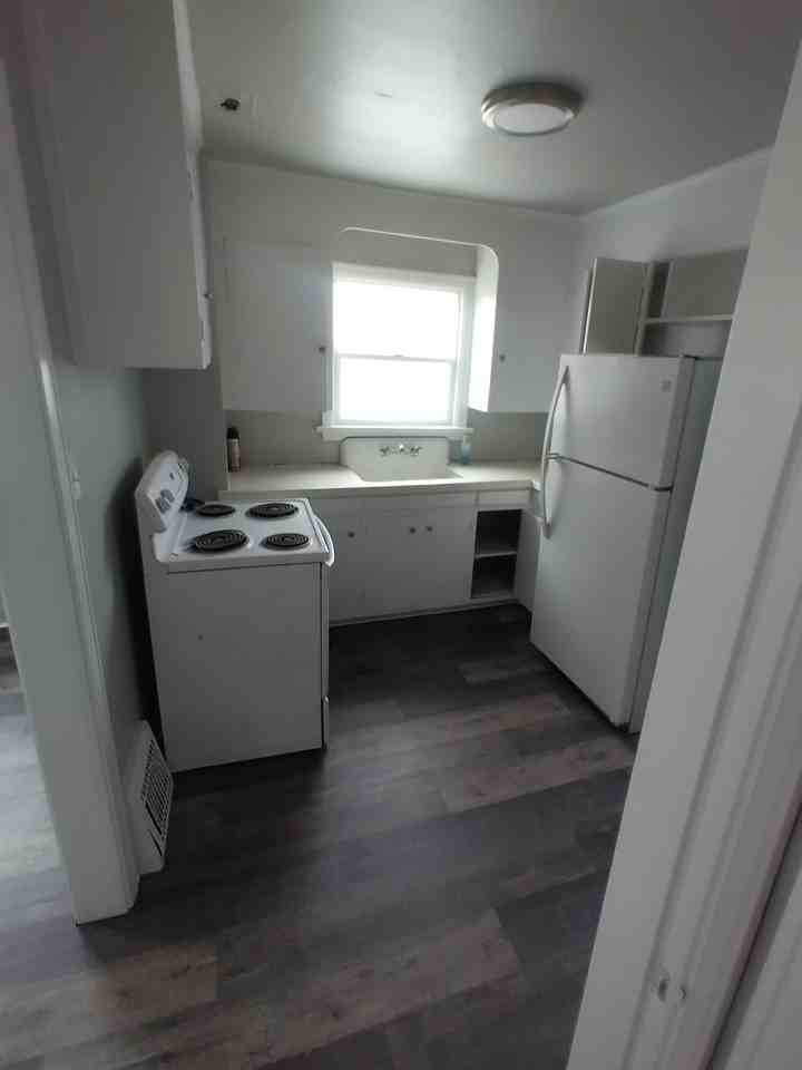 537 Gobel St #537 - Photo 6 of 29