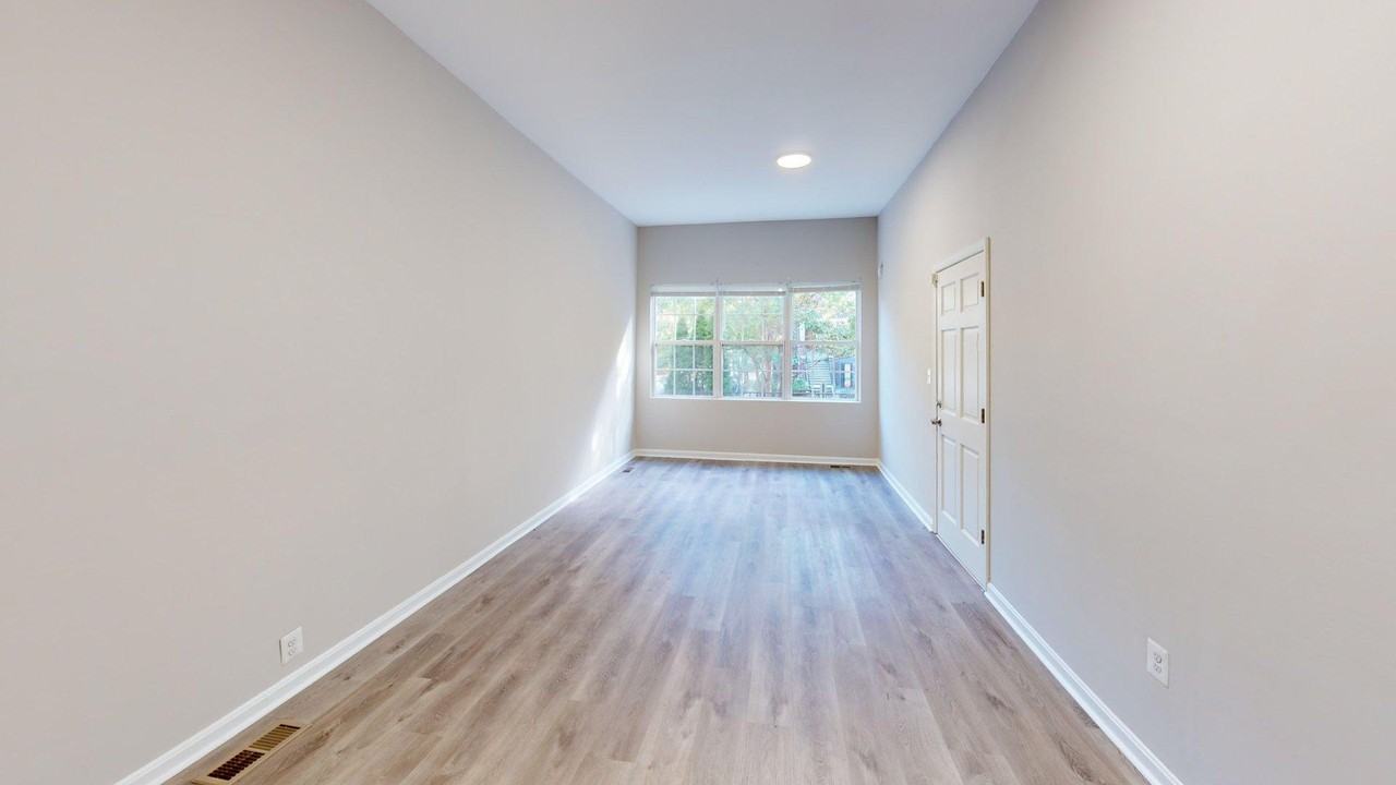 1133 Euclid St Nw #B - Photo 2 of 15