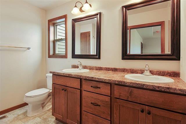 207 Greenbrier Dr #NA - Photo 6 of 8