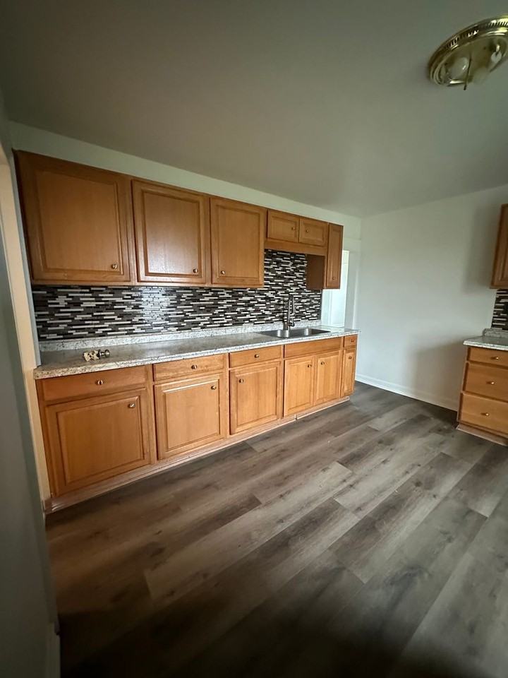 805 S 5th Ave - Photo 5 of 16