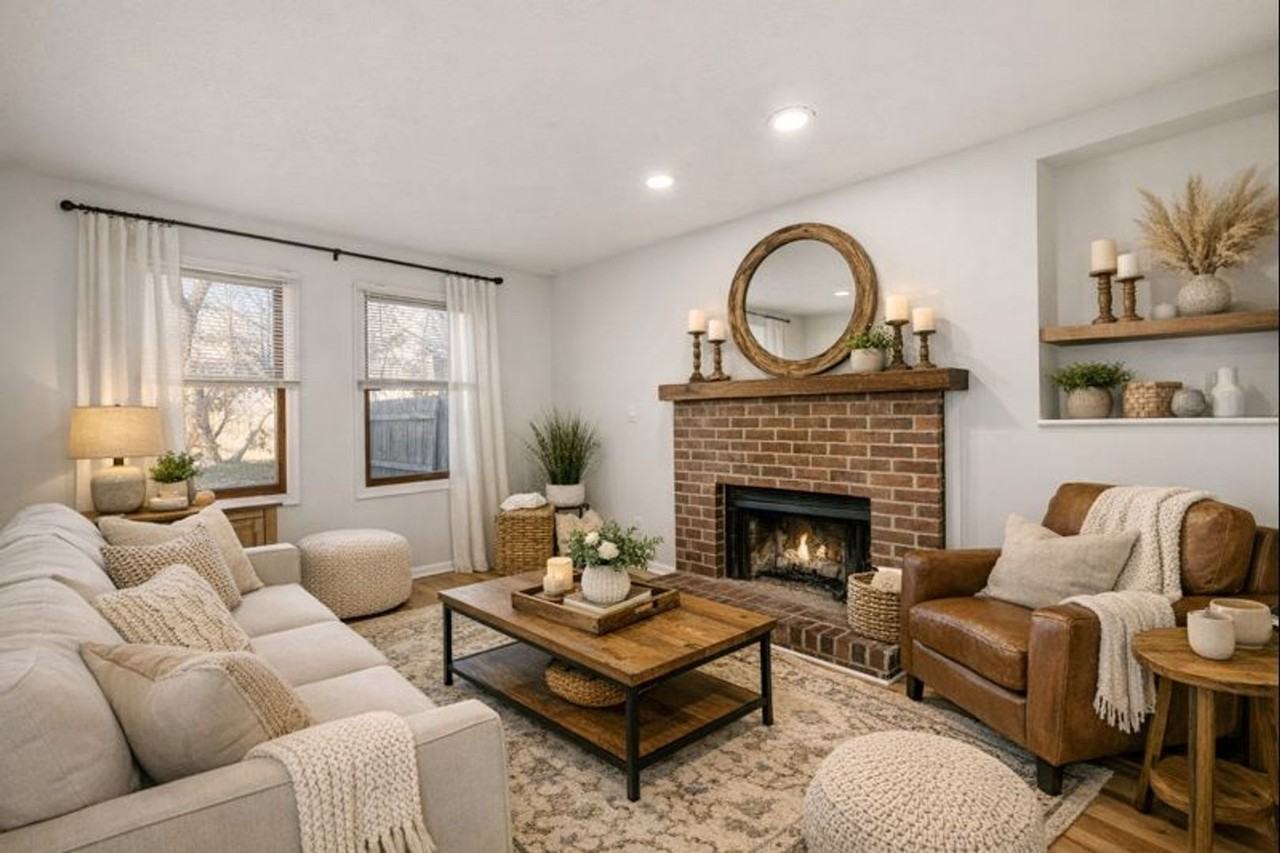 2293 Ayers Dr - Photo 4 of 50